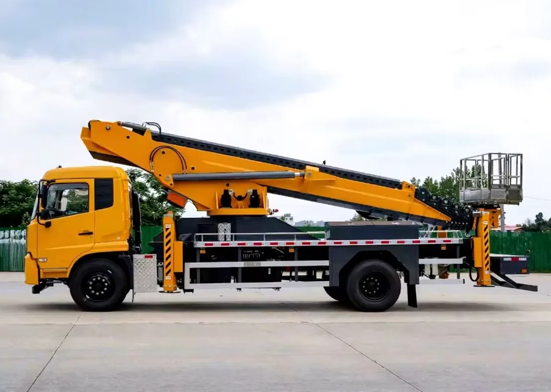Xe tải làm việc trên không Xe tải làm việc trên không